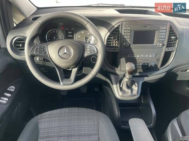Белый Мерседес Вито, объемом двигателя 2.14 л и пробегом 182 тыс. км за 26500 $, фото 17 на Automoto.ua