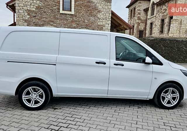Білий Мерседес Віто, об'ємом двигуна 2 л та пробігом 154 тис. км за 22999 $, фото 6 на Automoto.ua