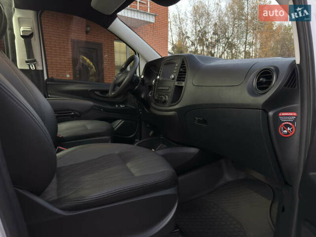 Білий Мерседес Віто, об'ємом двигуна 2.2 л та пробігом 178 тис. км за 27200 $, фото 46 на Automoto.ua