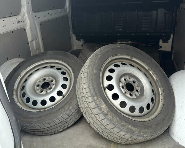 Белый Мерседес Вито, объемом двигателя 2 л и пробегом 220 тыс. км за 26958 $, фото 6 на Automoto.ua