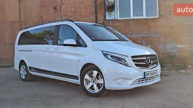Белый Мерседес Вито, объемом двигателя 2 л и пробегом 220 тыс. км за 33500 $, фото 1 на Automoto.ua