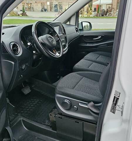 Білий Мерседес Віто, об'ємом двигуна 2 л та пробігом 154 тис. км за 22999 $, фото 20 на Automoto.ua