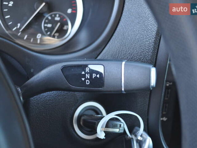 Білий Мерседес Віто, об'ємом двигуна 2 л та пробігом 200 тис. км за 27500 $, фото 64 на Automoto.ua