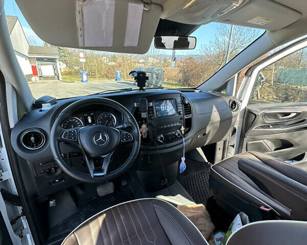 Белый Мерседес Вито, объемом двигателя 2 л и пробегом 160 тыс. км за 36200 $, фото 19 на Automoto.ua