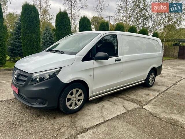 Белый Мерседес Вито, объемом двигателя 1.8 л и пробегом 199 тыс. км за 17500 $, фото 19 на Automoto.ua