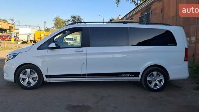 Белый Мерседес Вито, объемом двигателя 2 л и пробегом 220 тыс. км за 33500 $, фото 10 на Automoto.ua