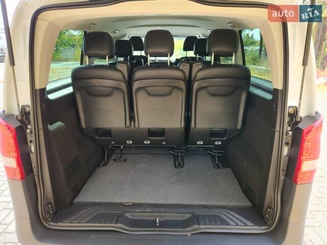 Белый Мерседес Вито, объемом двигателя 1.8 л и пробегом 57 тыс. км за 32000 $, фото 8 на Automoto.ua