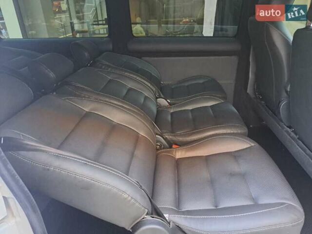Белый Мерседес Вито, объемом двигателя 2 л и пробегом 225 тыс. км за 26999 $, фото 84 на Automoto.ua