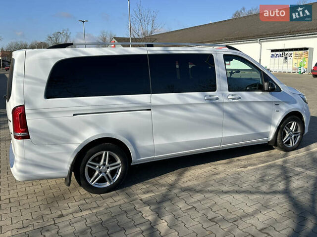 Белый Мерседес Вито, объемом двигателя 2 л и пробегом 160 тыс. км за 36200 $, фото 2 на Automoto.ua