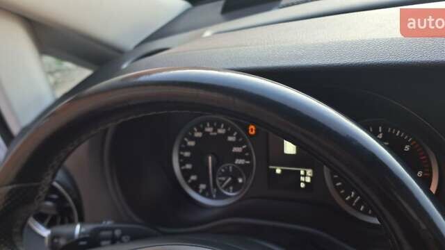 Белый Мерседес Вито, объемом двигателя 2 л и пробегом 220 тыс. км за 33500 $, фото 45 на Automoto.ua