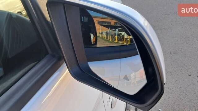 Білий Мерседес Віто, об'ємом двигуна 2 л та пробігом 217 тис. км за 32500 $, фото 42 на Automoto.ua