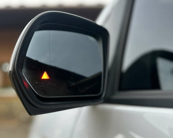 Белый Мерседес Вито, объемом двигателя 1.95 л и пробегом 257 тыс. км за 28800 $, фото 17 на Automoto.ua