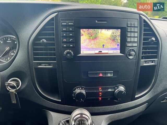 Белый Мерседес Вито, объемом двигателя 1.8 л и пробегом 199 тыс. км за 17500 $, фото 95 на Automoto.ua