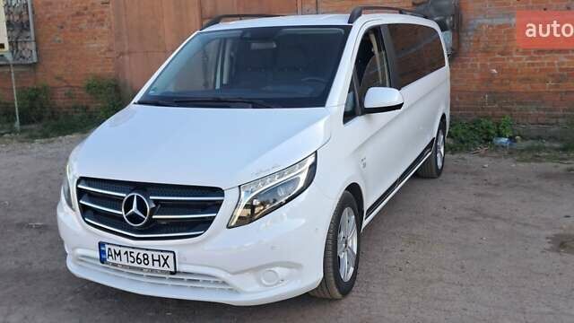 Белый Мерседес Вито, объемом двигателя 2 л и пробегом 220 тыс. км за 33500 $, фото 16 на Automoto.ua