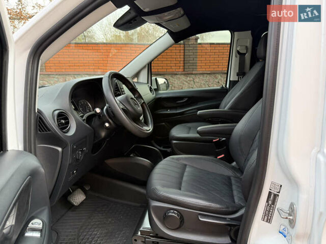 Білий Мерседес Віто, об'ємом двигуна 2.2 л та пробігом 178 тис. км за 27200 $, фото 56 на Automoto.ua