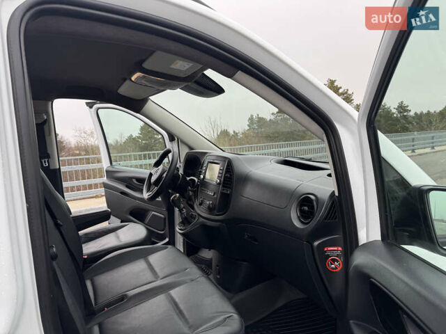 Белый Мерседес Вито, объемом двигателя 1.8 л и пробегом 223 тыс. км за 20900 $, фото 31 на Automoto.ua