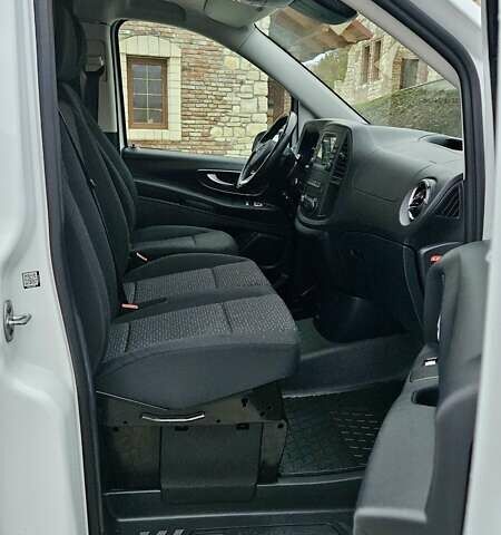 Білий Мерседес Віто, об'ємом двигуна 2 л та пробігом 154 тис. км за 22999 $, фото 21 на Automoto.ua