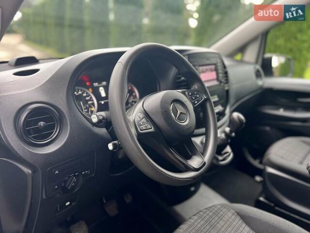 Белый Мерседес Вито, объемом двигателя 1.8 л и пробегом 199 тыс. км за 17500 $, фото 83 на Automoto.ua