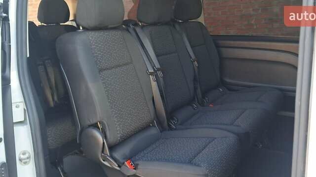 Белый Мерседес Вито, объемом двигателя 2 л и пробегом 220 тыс. км за 33500 $, фото 84 на Automoto.ua