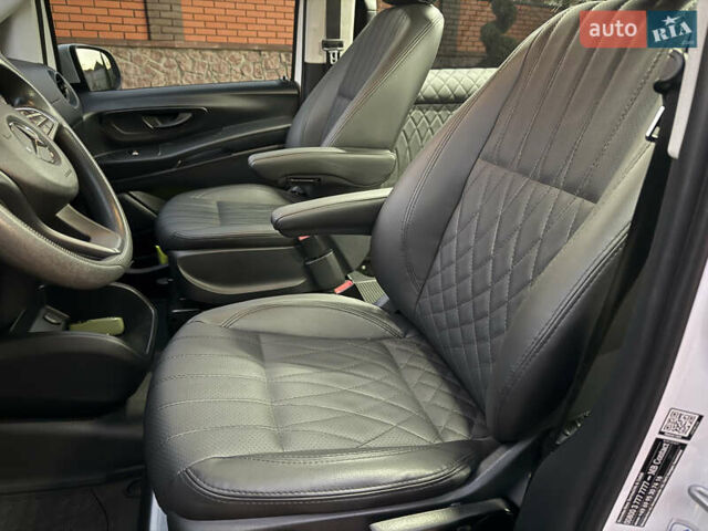 Білий Мерседес Віто, об'ємом двигуна 2.2 л та пробігом 178 тис. км за 27200 $, фото 44 на Automoto.ua