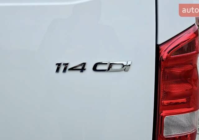 Білий Мерседес Віто, об'ємом двигуна 2 л та пробігом 154 тис. км за 22999 $, фото 19 на Automoto.ua