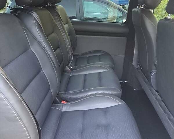 Белый Мерседес Вито, объемом двигателя 2 л и пробегом 225 тыс. км за 26999 $, фото 91 на Automoto.ua