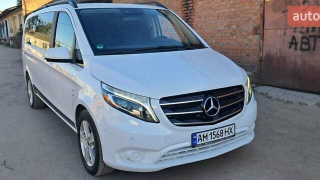 Білий Мерседес Віто, об'ємом двигуна 2 л та пробігом 217 тис. км за 32500 $, фото 23 на Automoto.ua