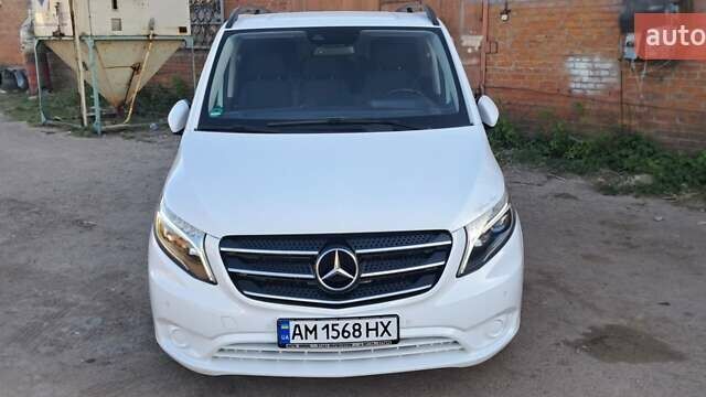 Белый Мерседес Вито, объемом двигателя 2 л и пробегом 220 тыс. км за 33500 $, фото 102 на Automoto.ua