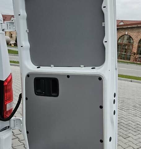 Білий Мерседес Віто, об'ємом двигуна 2 л та пробігом 154 тис. км за 22999 $, фото 38 на Automoto.ua