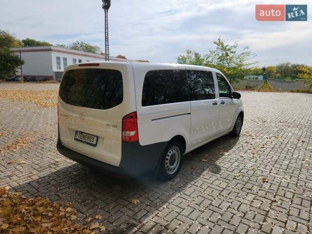 Белый Мерседес Вито, объемом двигателя 1.8 л и пробегом 57 тыс. км за 32000 $, фото 3 на Automoto.ua