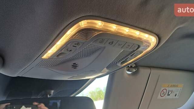 Белый Мерседес Вито, объемом двигателя 2 л и пробегом 220 тыс. км за 33500 $, фото 58 на Automoto.ua