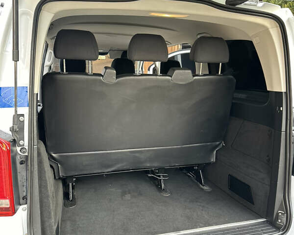 Белый Мерседес Вито, объемом двигателя 1.95 л и пробегом 257 тыс. км за 28800 $, фото 40 на Automoto.ua