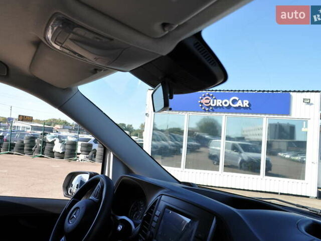 Білий Мерседес Віто, об'ємом двигуна 2 л та пробігом 200 тис. км за 27500 $, фото 47 на Automoto.ua