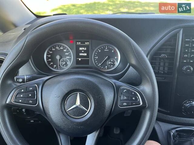 Белый Мерседес Вито, объемом двигателя 1.8 л и пробегом 199 тыс. км за 17500 $, фото 99 на Automoto.ua