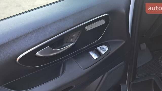 Белый Мерседес Вито, объемом двигателя 2 л и пробегом 220 тыс. км за 33500 $, фото 67 на Automoto.ua