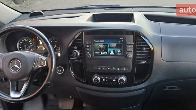 Білий Мерседес Віто, об'ємом двигуна 2 л та пробігом 217 тис. км за 32500 $, фото 44 на Automoto.ua