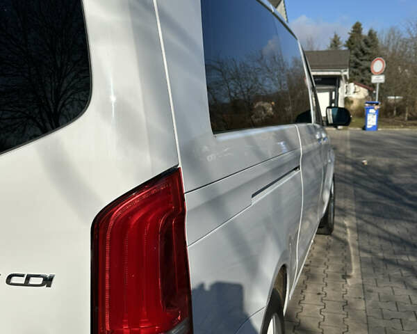 Белый Мерседес Вито, объемом двигателя 2 л и пробегом 160 тыс. км за 36200 $, фото 5 на Automoto.ua