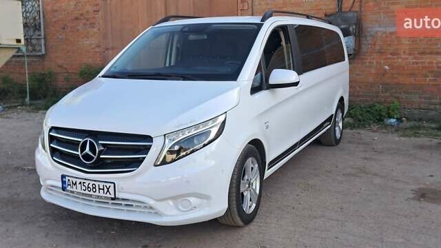 Белый Мерседес Вито, объемом двигателя 2 л и пробегом 220 тыс. км за 33500 $, фото 14 на Automoto.ua