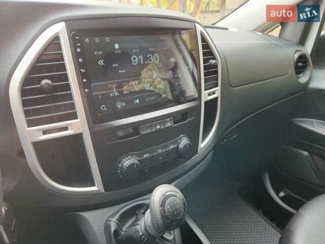 Белый Мерседес Вито, объемом двигателя 1.8 л и пробегом 57 тыс. км за 32000 $, фото 10 на Automoto.ua