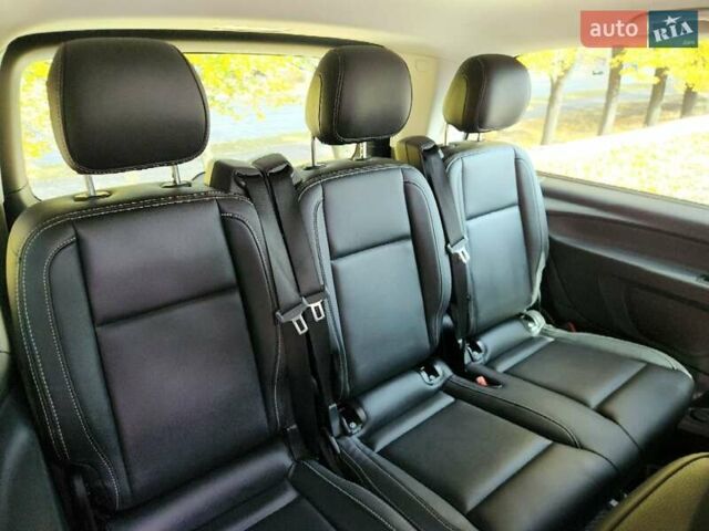 Белый Мерседес Вито, объемом двигателя 1.8 л и пробегом 57 тыс. км за 32000 $, фото 7 на Automoto.ua