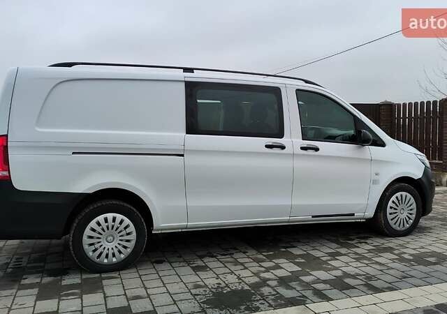 Белый Мерседес Вито, объемом двигателя 0 л и пробегом 182 тыс. км за 25800 $, фото 2 на Automoto.ua