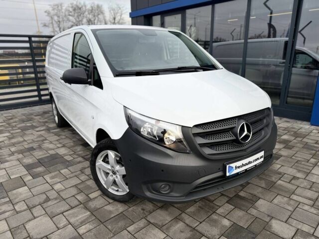 Белый Мерседес Вито, объемом двигателя 2 л и пробегом 186 тыс. км за 25500 $, фото 6 на Automoto.ua