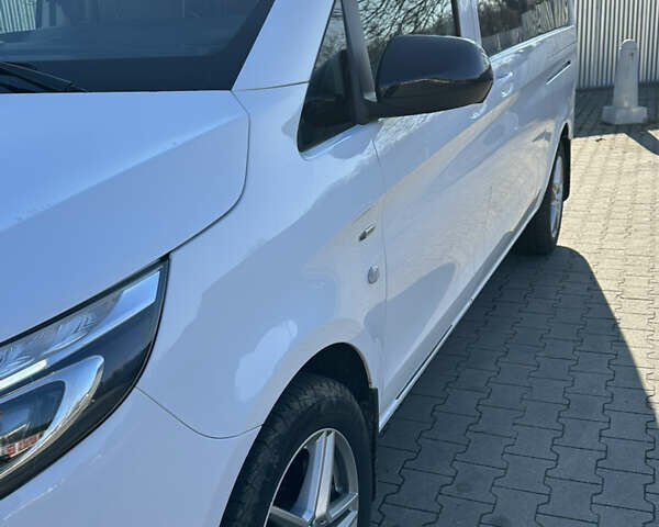 Белый Мерседес Вито, объемом двигателя 2 л и пробегом 160 тыс. км за 36200 $, фото 10 на Automoto.ua