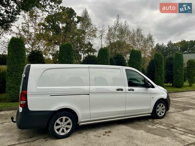 Белый Мерседес Вито, объемом двигателя 1.8 л и пробегом 199 тыс. км за 17500 $, фото 76 на Automoto.ua