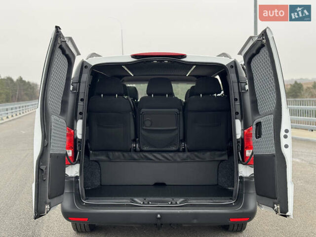 Белый Мерседес Вито, объемом двигателя 1.8 л и пробегом 223 тыс. км за 20900 $, фото 36 на Automoto.ua