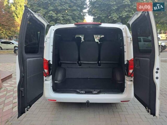 Белый Мерседес Вито, объемом двигателя 2 л и пробегом 225 тыс. км за 26999 $, фото 94 на Automoto.ua