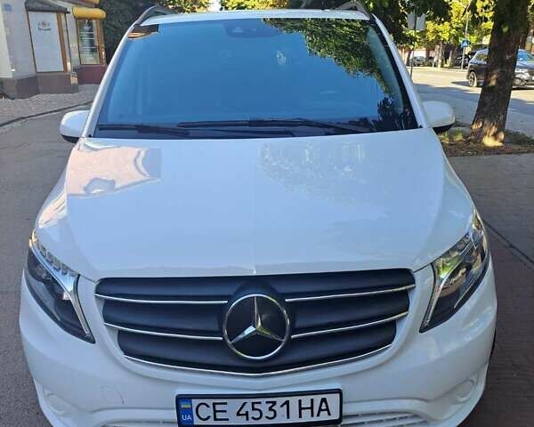 Белый Мерседес Вито, объемом двигателя 2 л и пробегом 225 тыс. км за 26999 $, фото 4 на Automoto.ua