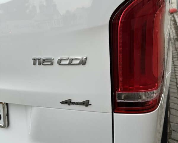 Белый Мерседес Вито, объемом двигателя 2 л и пробегом 160 тыс. км за 36200 $, фото 32 на Automoto.ua