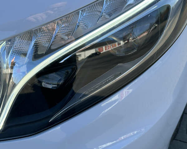 Белый Мерседес Вито, объемом двигателя 2 л и пробегом 160 тыс. км за 36200 $, фото 9 на Automoto.ua