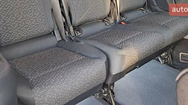 Белый Мерседес Вито, объемом двигателя 2 л и пробегом 220 тыс. км за 33500 $, фото 86 на Automoto.ua